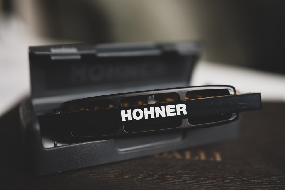 harmonica instrument 