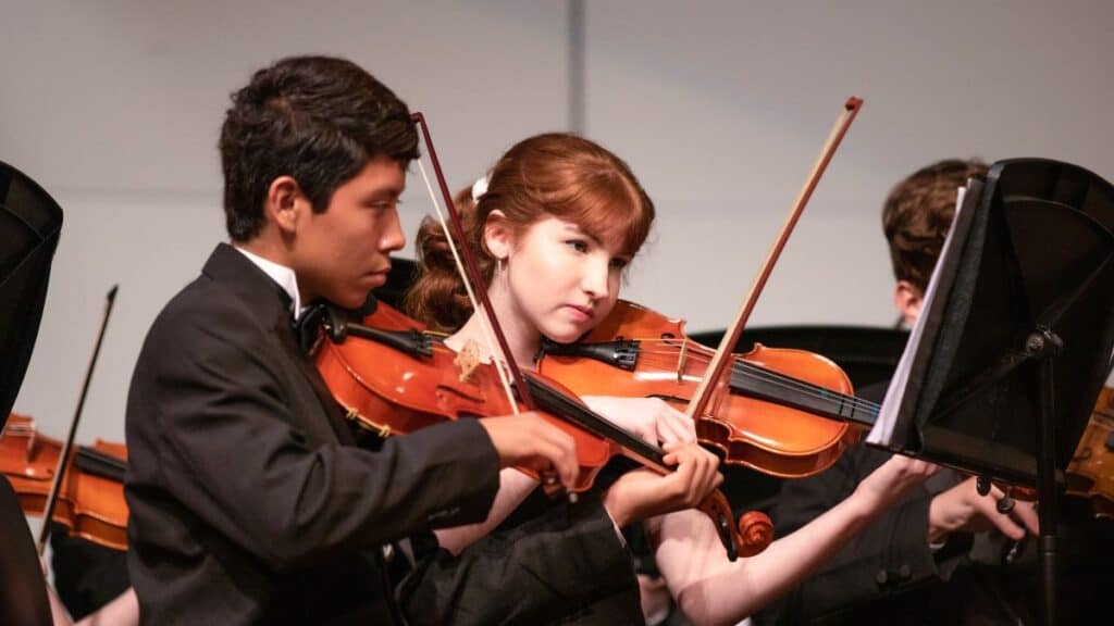 violin playing